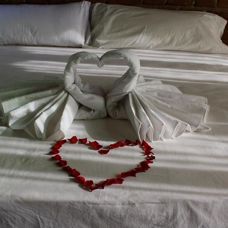Hotel Leonor Beni Chiker Екстер'єр фото