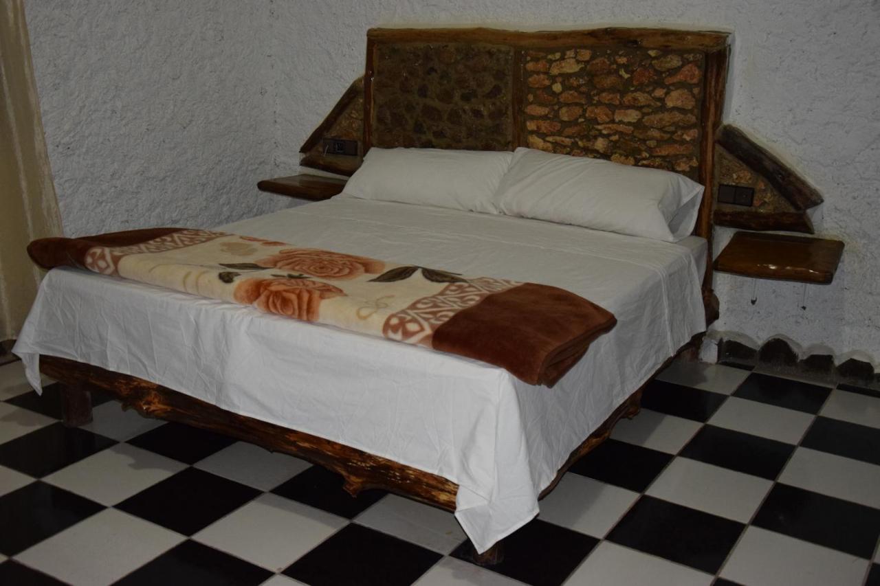 Hotel Leonor Beni Chiker Екстер'єр фото