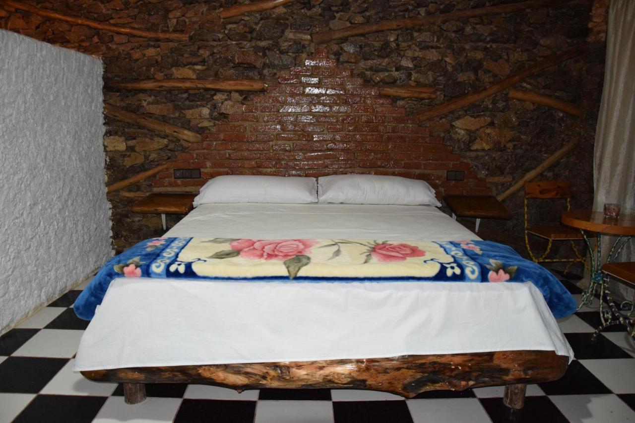 Hotel Leonor Beni Chiker Екстер'єр фото